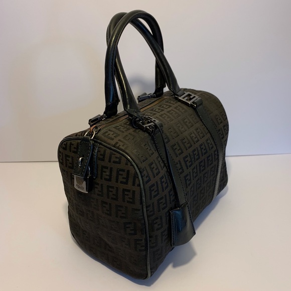 ❌SOLD❌FENDI - Picture 3 of 8